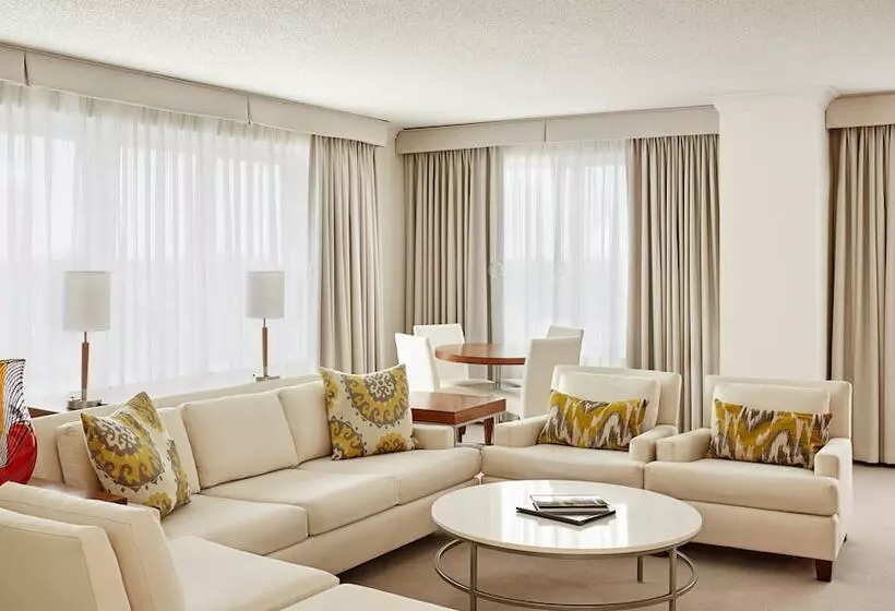 Intercontinental Suites Hotel Cleveland, An Ihg