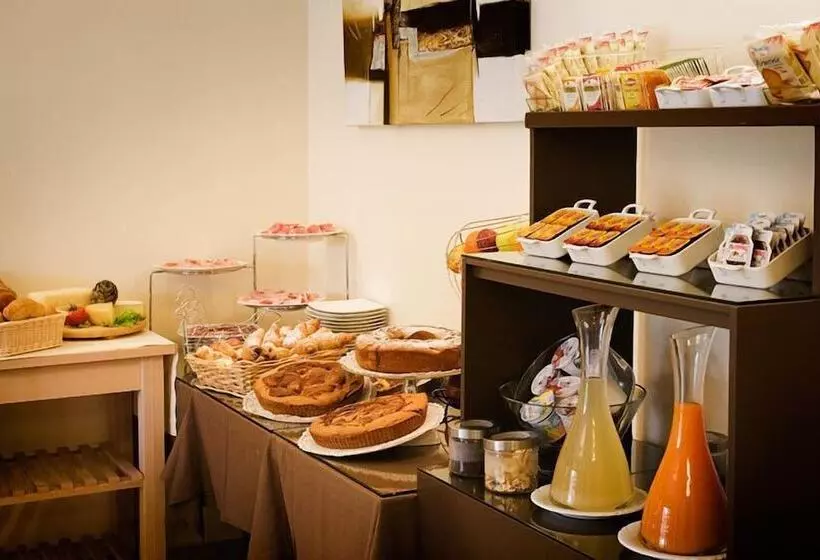 Отель Montebello