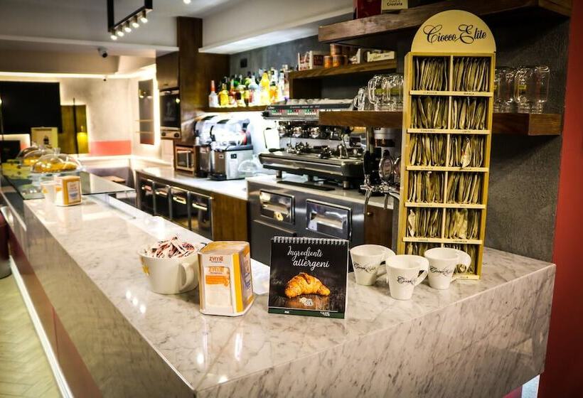 ホテル Puteoli Palace