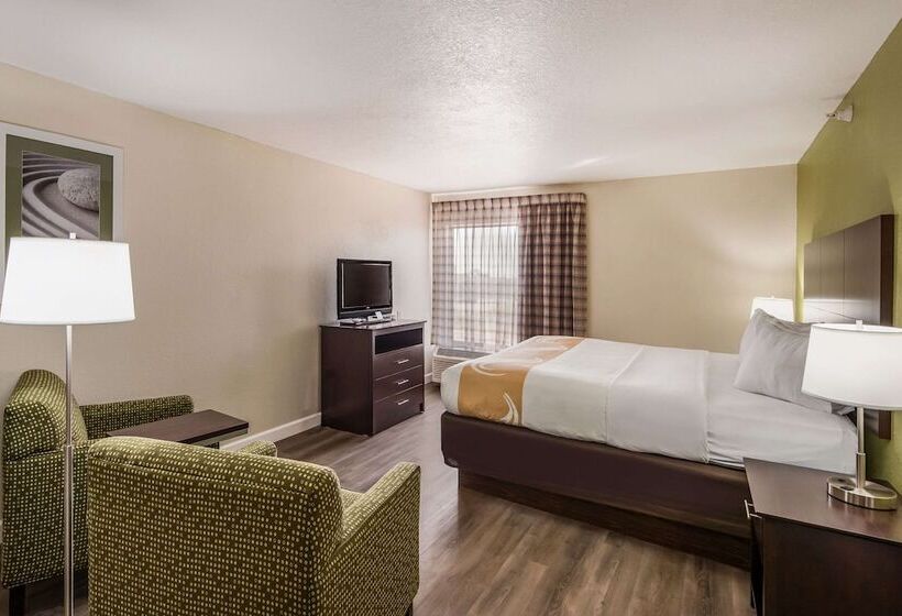 בית מלון כפרי Quality Inn & Suites Quincy Downtown