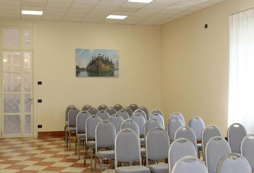 هتل Veronello Resort