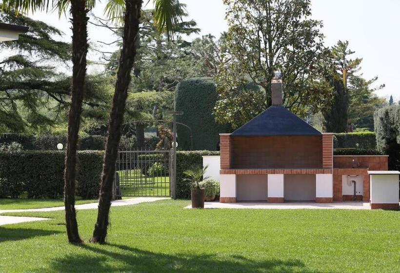 هتل Veronello Resort