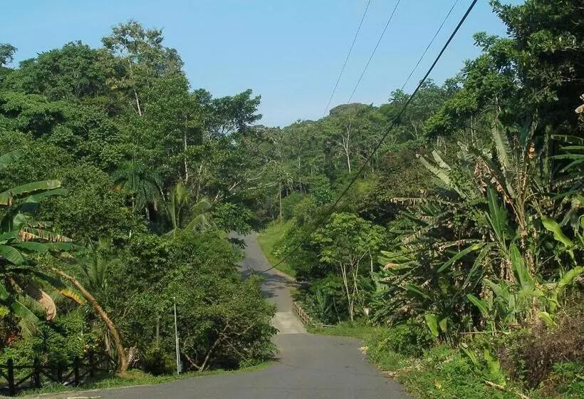Aamiaismajoitus (B&B) El Colibri Lodge