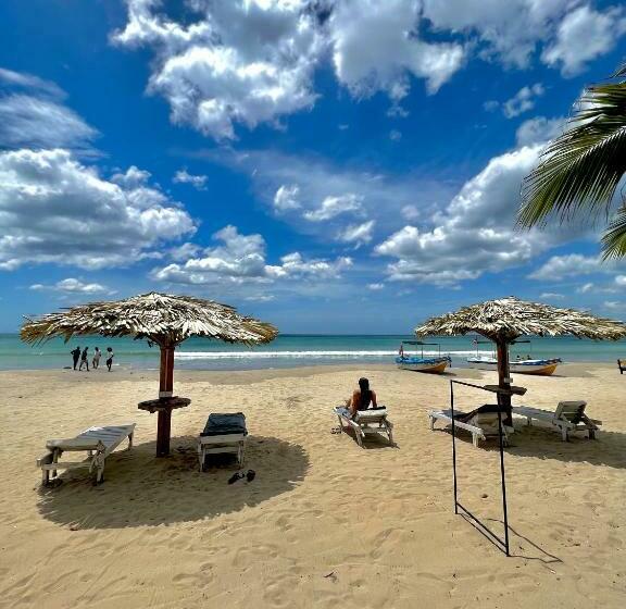 Anandas Beach Resort