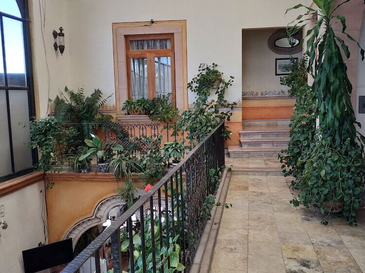 Hotel Centenario Centro De Peña De Bernal