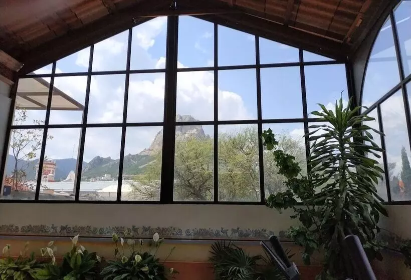 ホテル Centenario Centro De Peña De Bernal