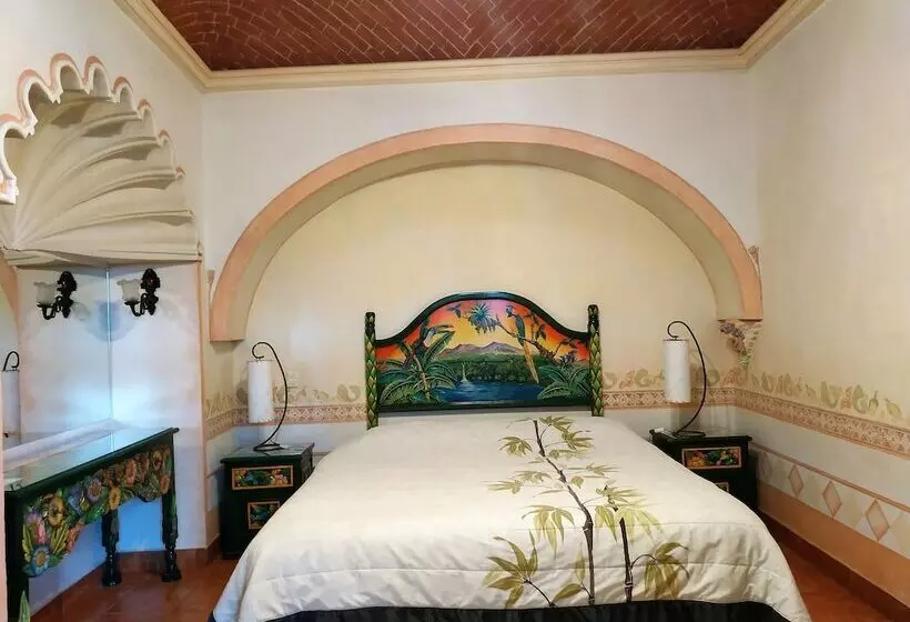ホテル Centenario Centro De Peña De Bernal