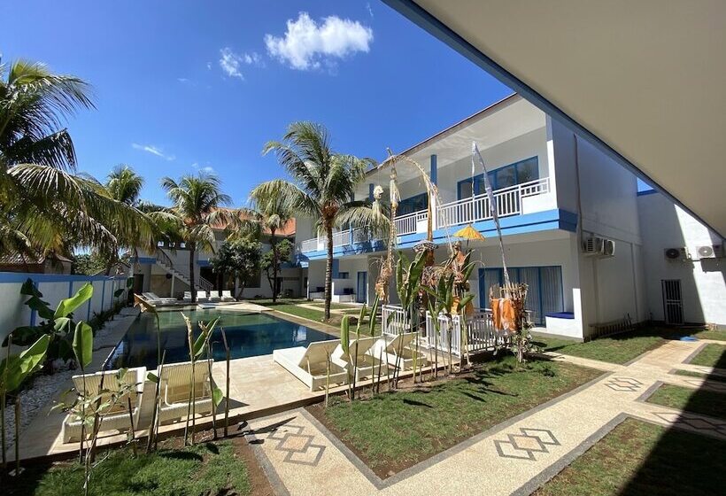 リゾートホテル Kura Kura Divers Lodge