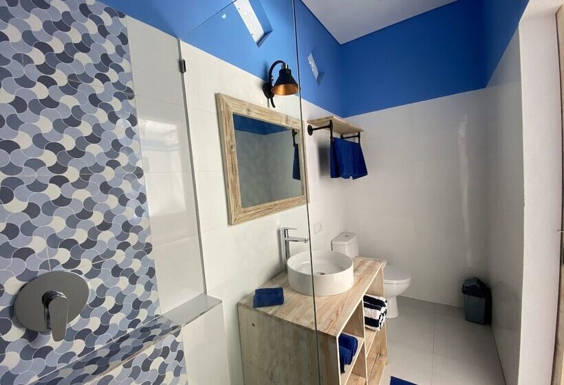 リゾートホテル Kura Kura Divers Lodge