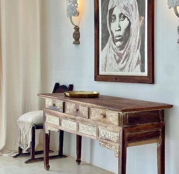 استراحتگاه Simba Wa Kale Suites & Beach