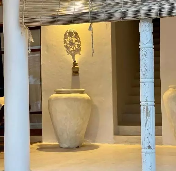 استراحتگاه Simba Wa Kale Suites & Beach
