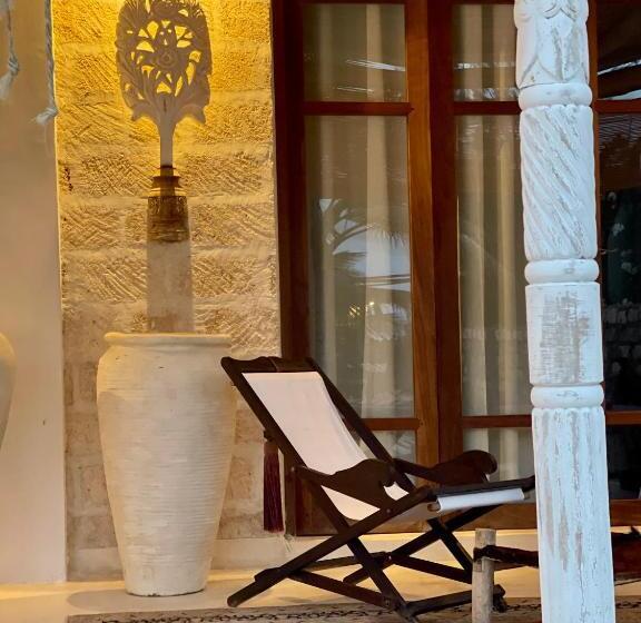 استراحتگاه Simba Wa Kale Suites & Beach