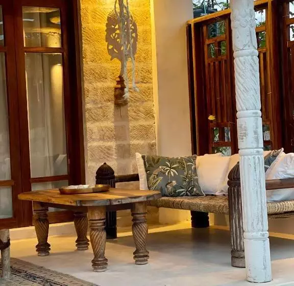 استراحتگاه Simba Wa Kale Suites & Beach