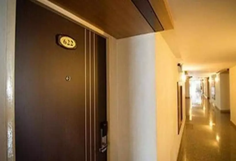 Hotelli Satit Grand View