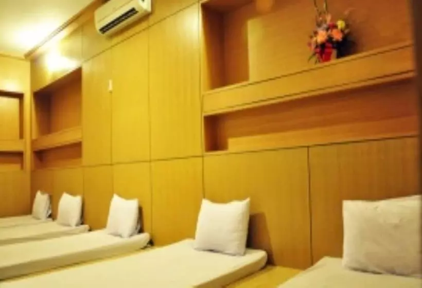 Hotelli Satit Grand View