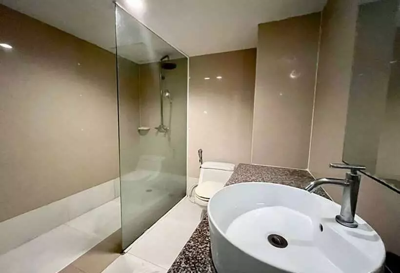 Hotelli Satit Grand View