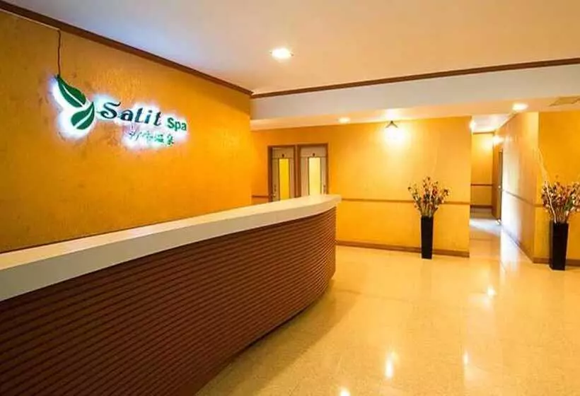 Hotelli Satit Grand View