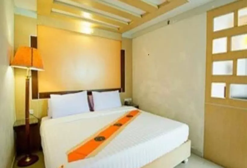 Hotelli Satit Grand View