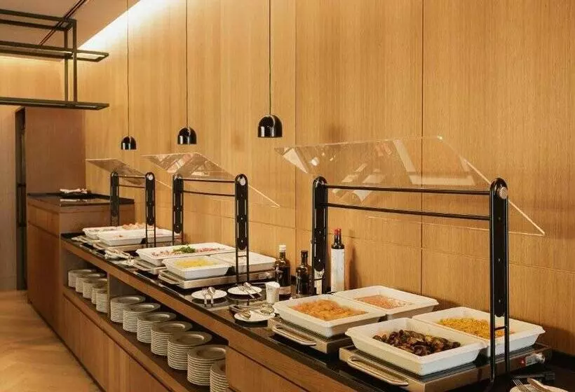 Lumen Hotel & The Lisbon Light Show