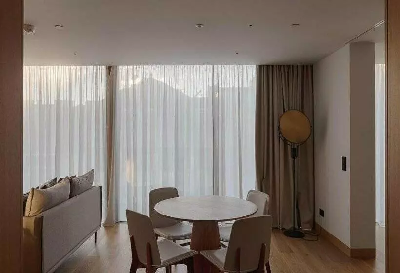 Lumen Hotel & The Lisbon Light Show