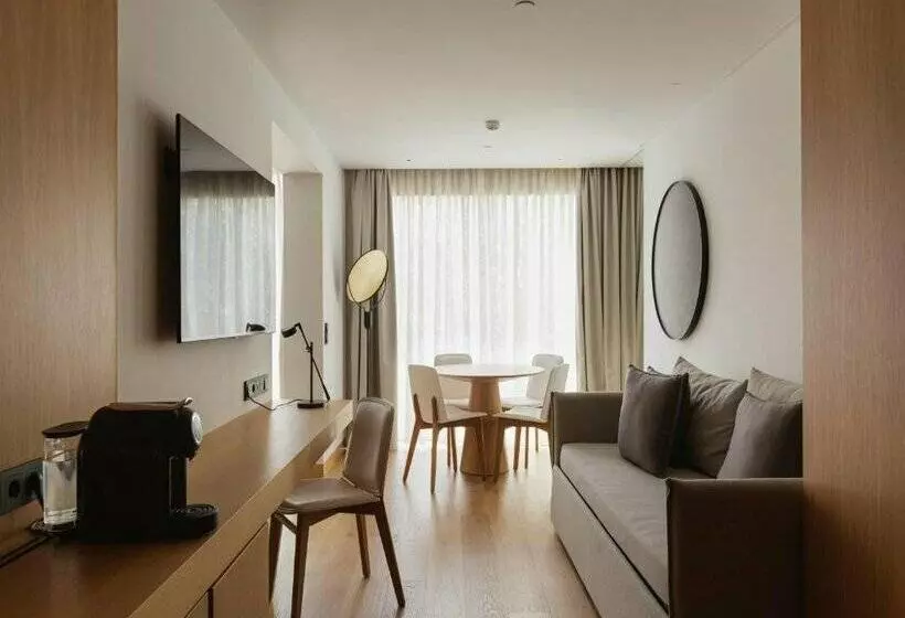 Lumen Hotel & The Lisbon Light Show