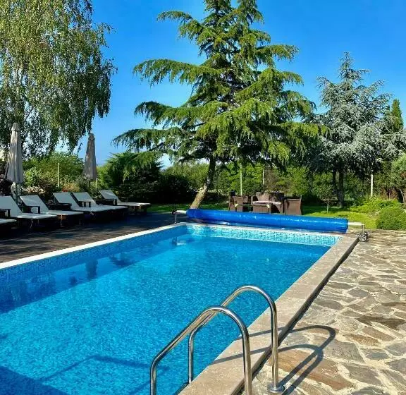 Family Hotel Old Time