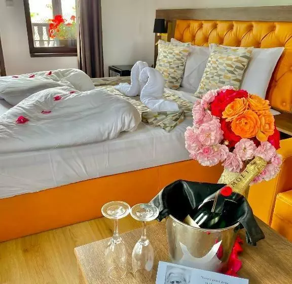 Family Hotel Old Time