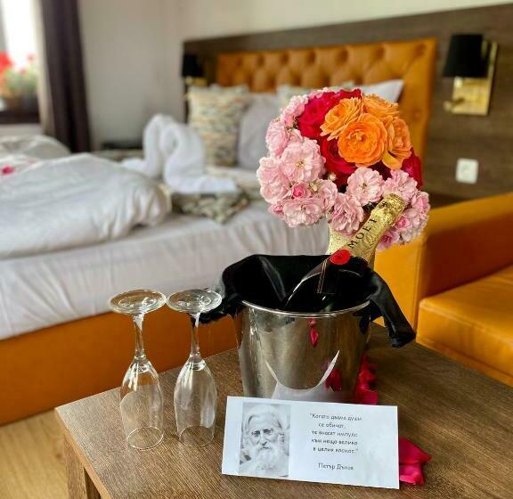 Family Hotel Old Time