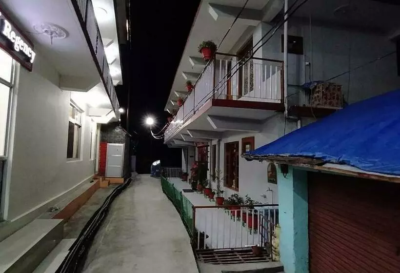 ホテル Adventure Inn