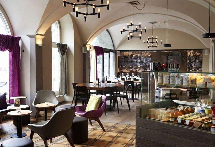 Boutique Hotel By Continental Park