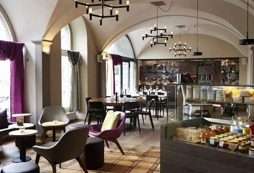 Boutique Hotel By Continental Park