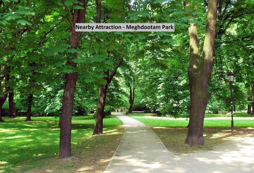 호텔 Capital O Peaceful Stays Near Iskcon Temple Noida