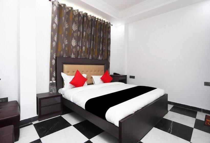 호텔 Capital O Peaceful Stays Near Iskcon Temple Noida