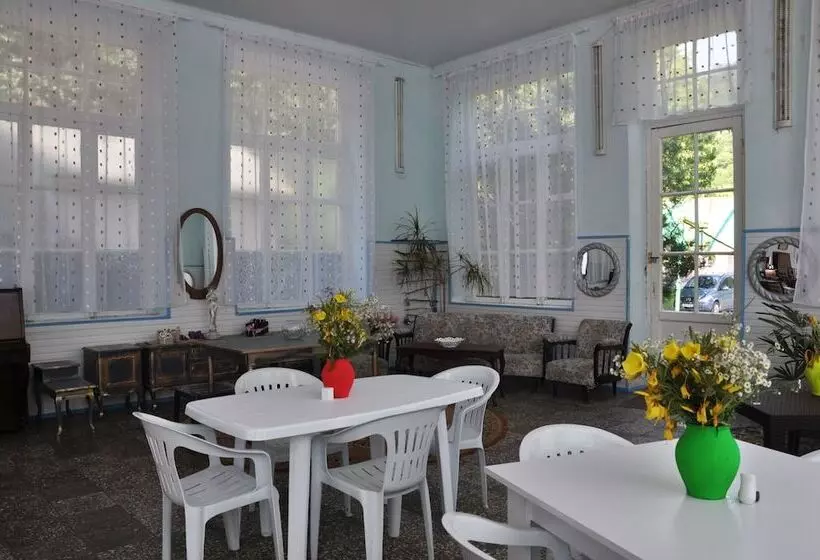هتل Gugark Retreat