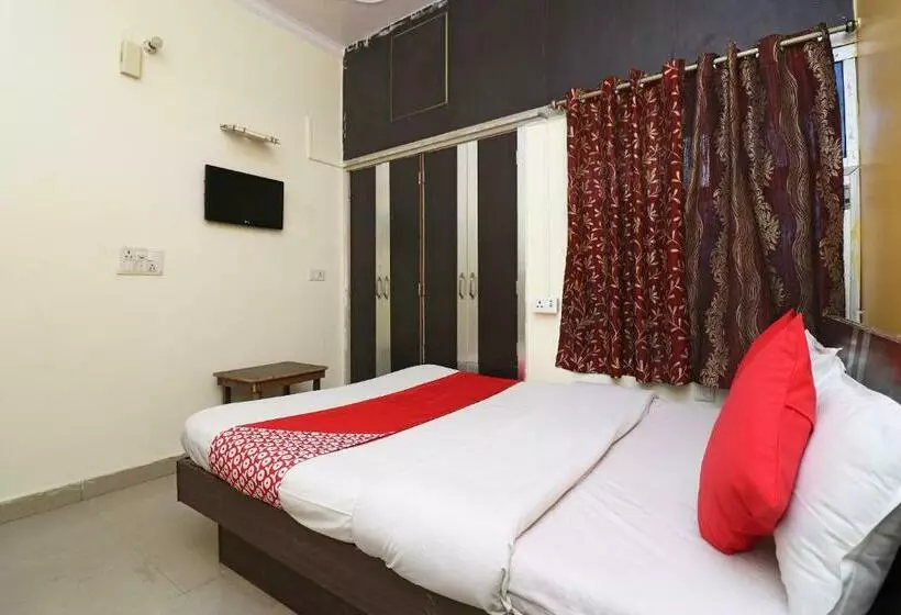 ホテル Oyo 37116 Singh Palace