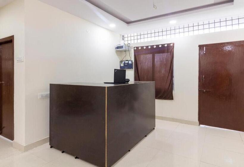 Отель O Shannu Residency