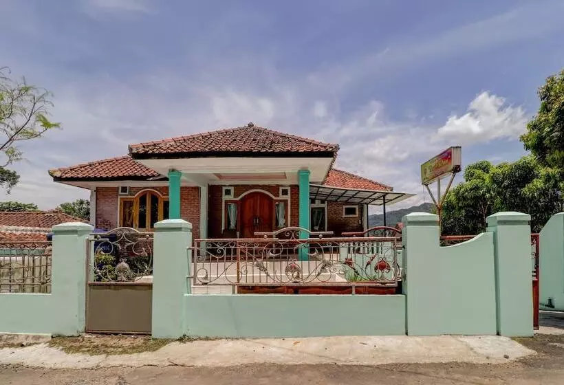 Hôtel Villa Sari Intan Ciater Redpartner