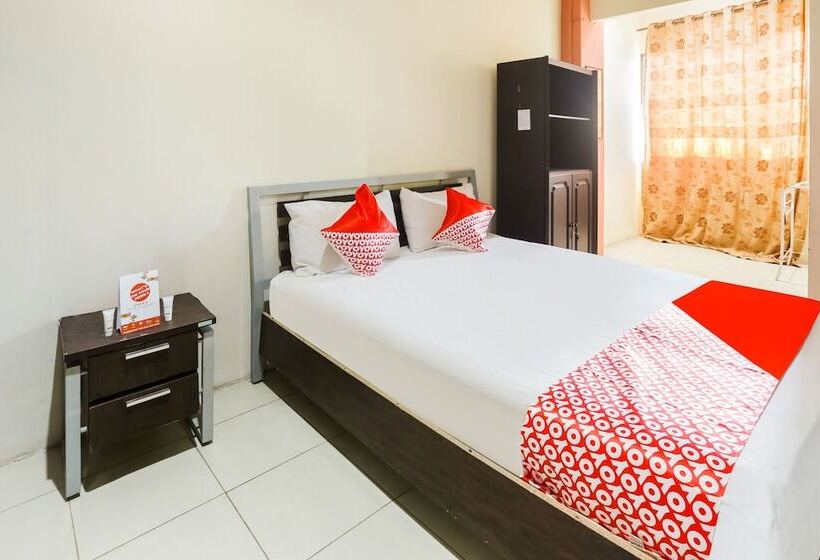 בית מלון כפרי Oyo 3970  La Macca Makassar