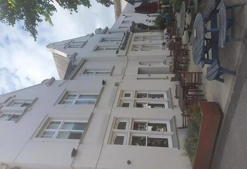 هتل The Lambton Arms