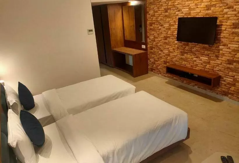 ホテル Vits The Somnath Gateway