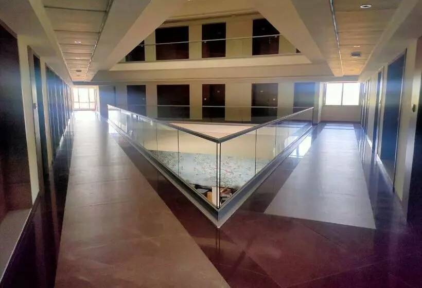 ホテル Vits The Somnath Gateway