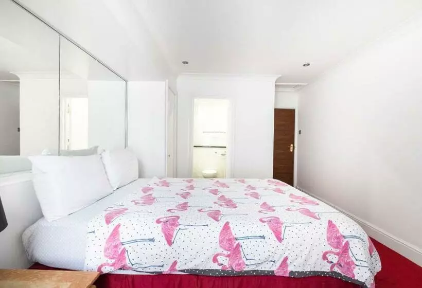 Marble Arch Mews Apart