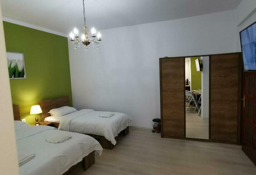 بنسيون Ambient Deluxe Apartman