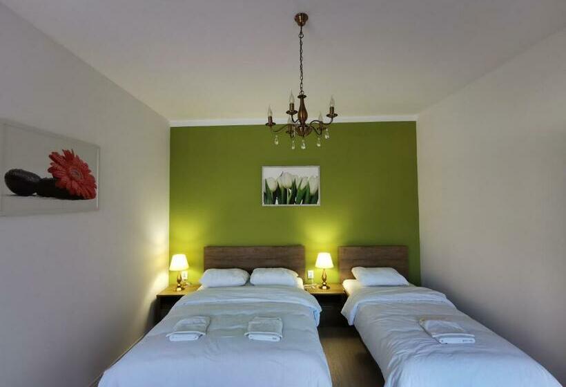 بنسيون Ambient Deluxe Apartman