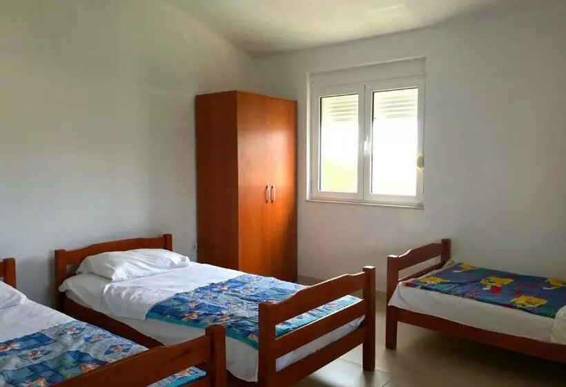 پانسیون Apartments Kraja