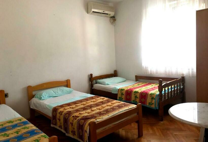 پانسیون Apartments Kraja