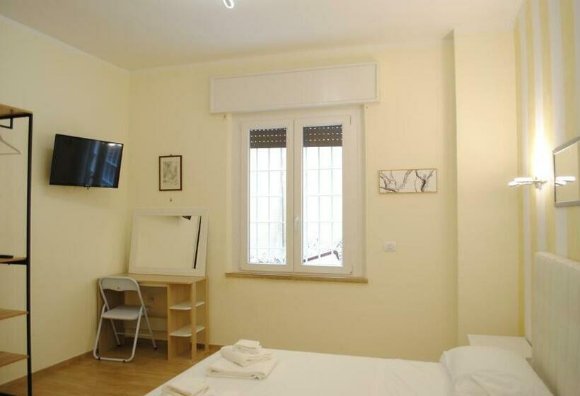 پانسیون Dreaming Piazza Erbe Rooms