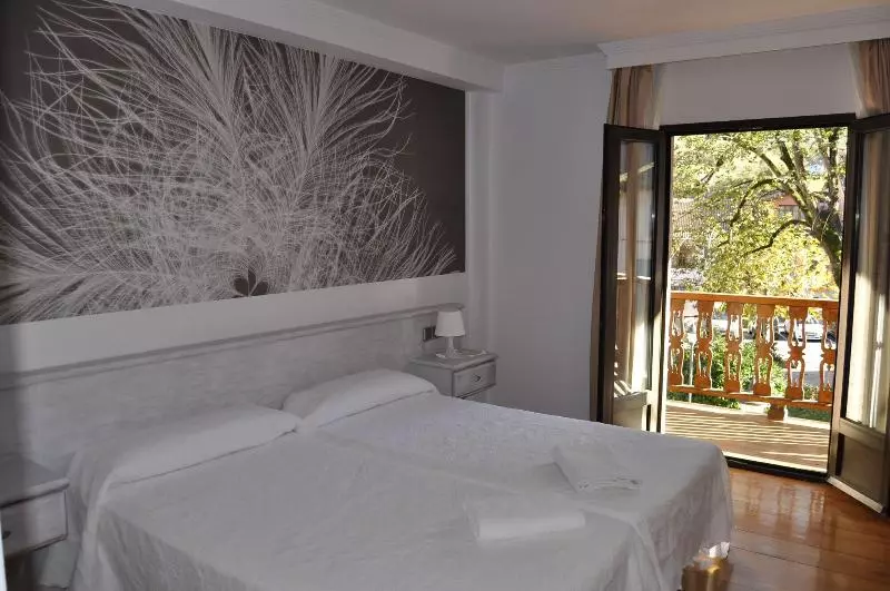 ペンション La Posada De Proaza