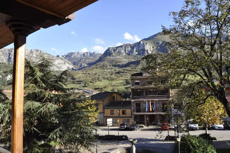 ペンション La Posada De Proaza