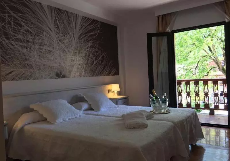 ペンション La Posada De Proaza